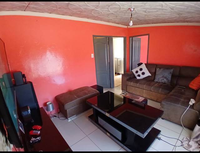 2 BEDROOM HOUSE FOR SALE IN SEBOKENG ZONE 11